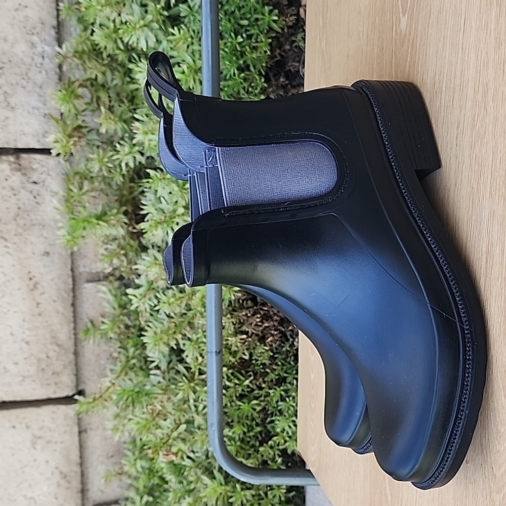 Time and Tru Black Winter Rain Boots Slip-On Design Size 7